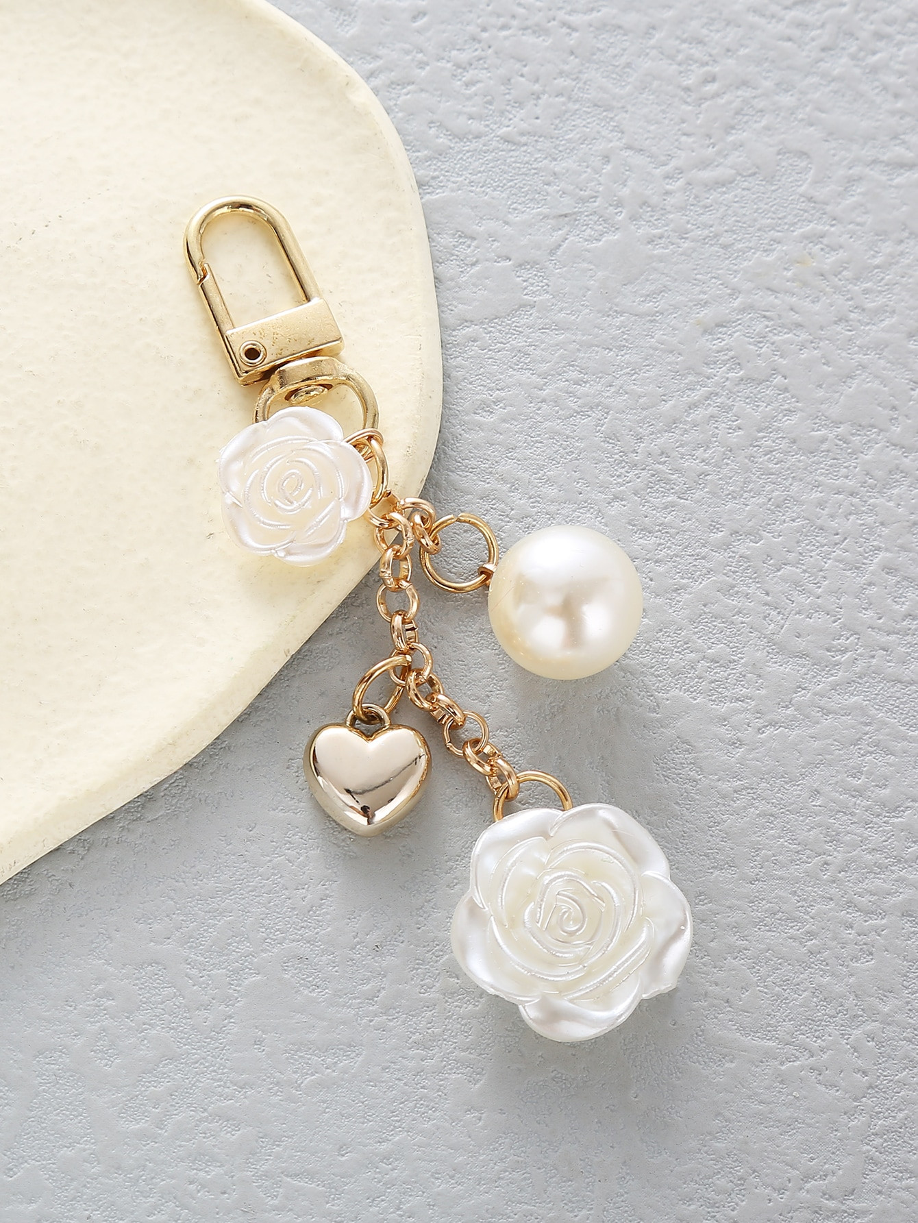 Elegant 1pc Big Pearl & Flower & Heart Shaped Keychain With Gold-Tone Clasp | SHEIN USA | SHEIN