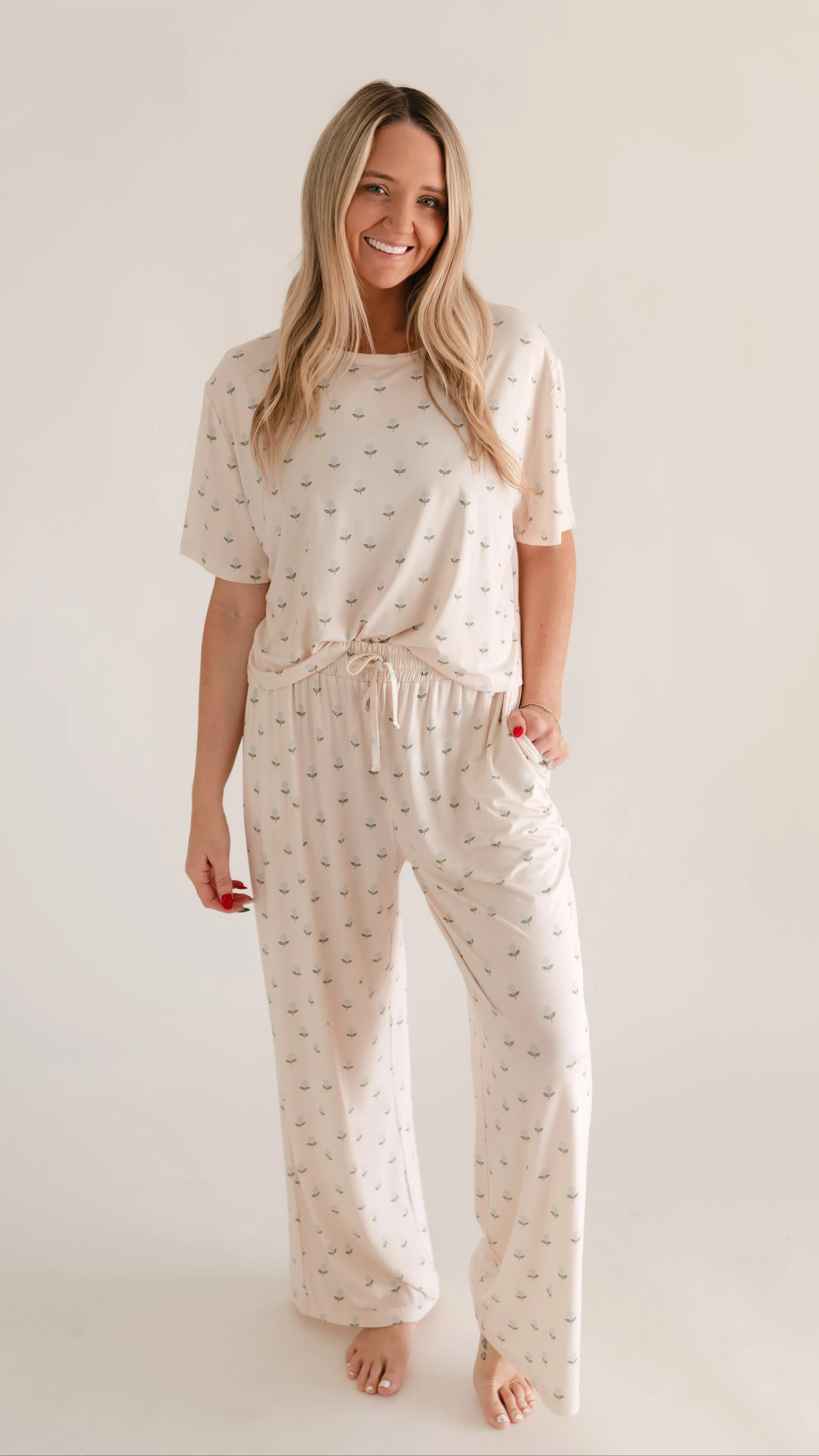 Women's T-Shirt and Pants Set in Hydrangea Dream | Silks Design