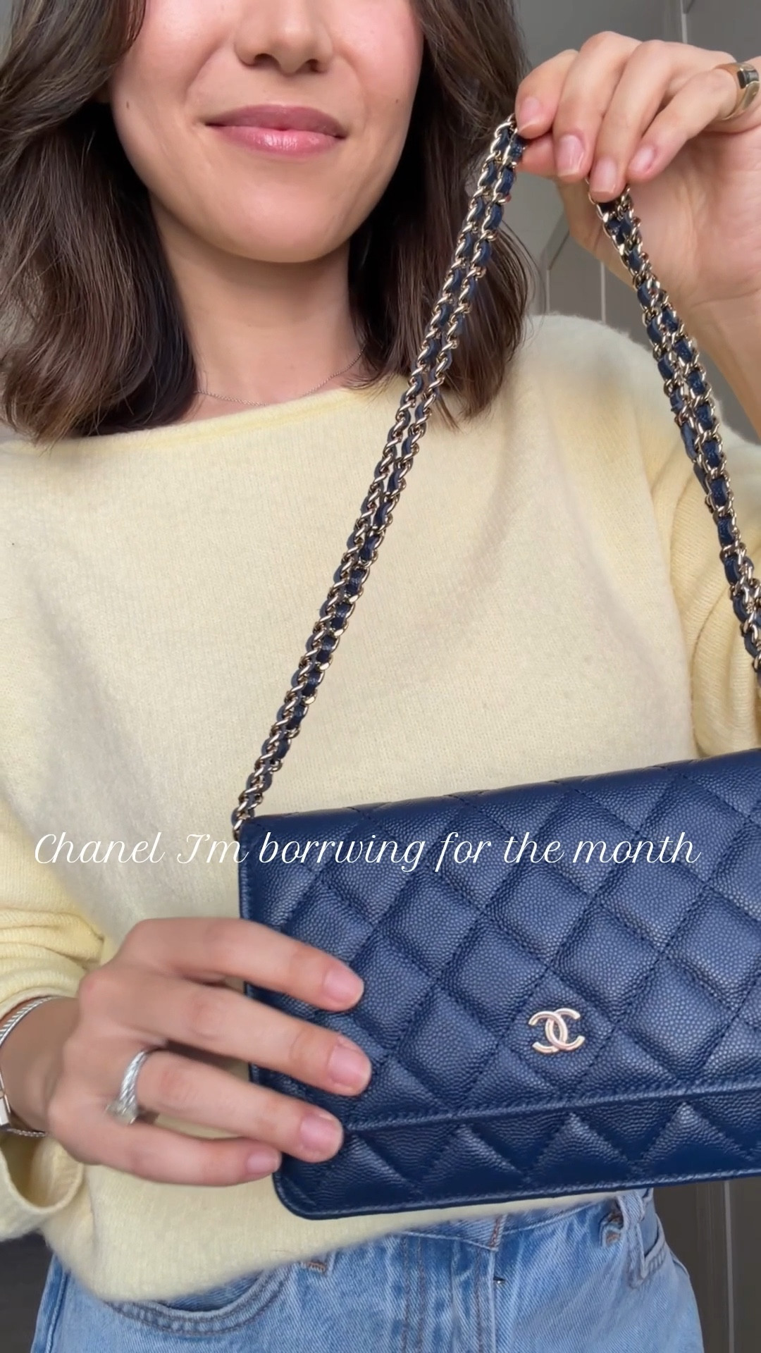 Chanel I’m borrowing for the month from Vivrelle - I love that I can try out different styles I wouldn’t normally try (I’ve kind of become obsessed with this Chanel bag!!). You can even buy any item you fall in love with at a lower cost!

You can use code JASMINERICKS for your first month of membership free 💙

@vivrelle #vivrellepartner #ad 
