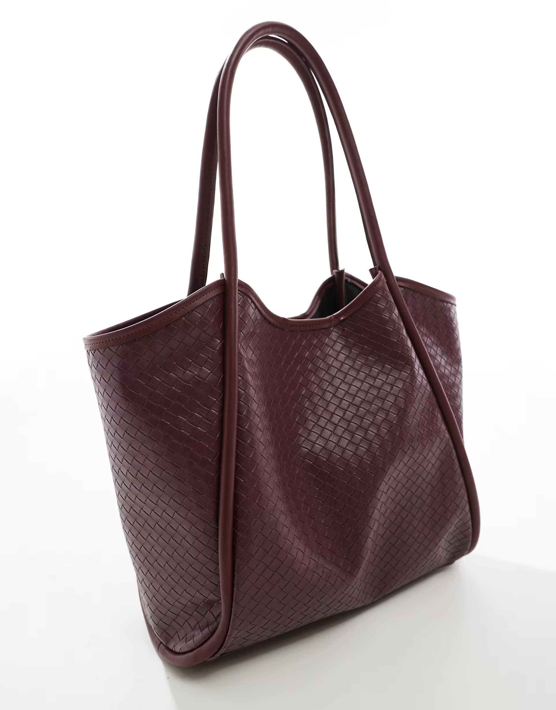 ASOS DESIGN weave tubular tote bag in burgundy | ASOS (Global)