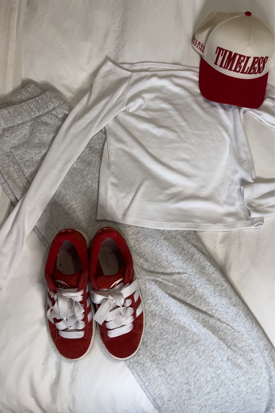 Pinterest outfits. Fall outfit inspo. Transition fall outfits. Class outfits. College class outfit. Petite fashion  