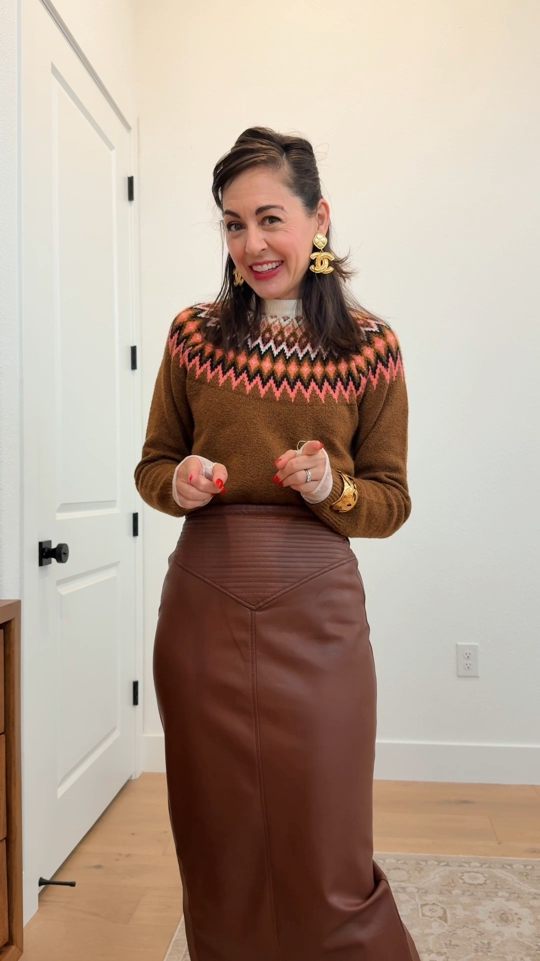 Still looking for something to wear, but overspent on cyber week copy this fit from my holiday capsule wardrobe, and shot for the other five pieces and a selection of designer accessories I found on sale here in the LTK app
My Holiday Capsule Checklist
Fair Isle Sweater
Lace Camisole Top
Tie Neck Blouse
Sheer Layering Top
Dark Denim
Boot Skirt
Corduroy Pants
Blazer Coat



#LTKHoliday