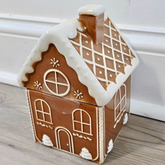 Target Bullseye Playground Christmas Gingerbread House Ceramic Jar | Poshmark