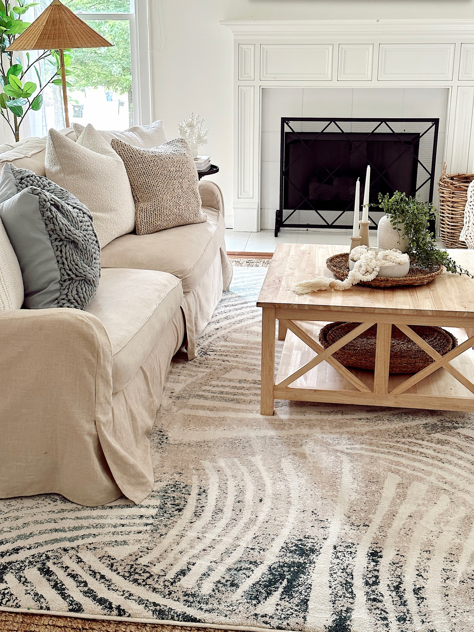 Summer living room and coffee table decor!

#LTKstyletip #LTKSeasonal #LTKhome