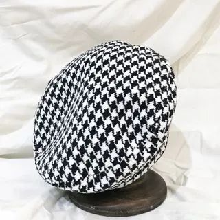 Houndstooth Beret Hat Houndstooth - Black & White - One Size | YesStyle Global