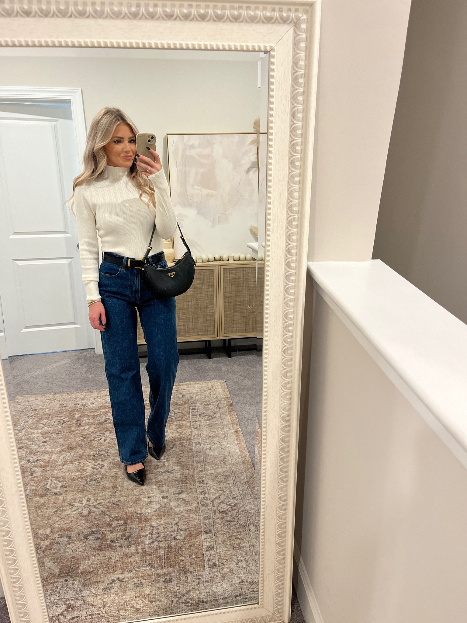 Casual chic style! Loose jeans are in and I am here for it 👏🏼 the fit of these is just perfect. Get you a pair!!!

#LTKstyletip #LTKSeasonal #LTKfindsunder100