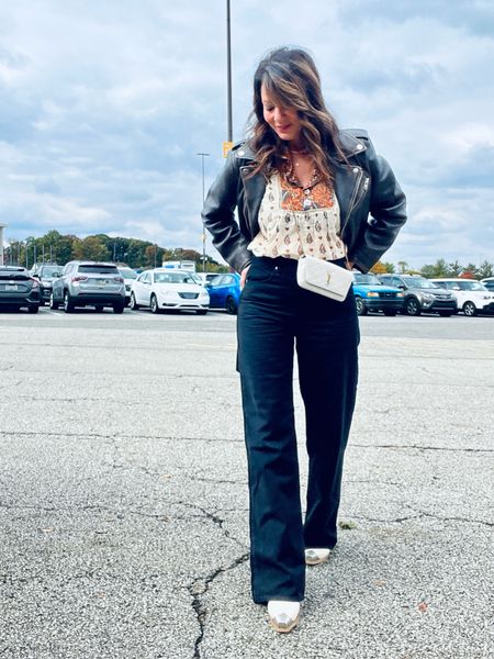 New Ag jeans! Super flattering, high rise, full leg and v comfortable. I’m wearing 28 and they run slightly roomy. I could prob wear 27 as well. 
Fall outfit 
What to wear this fall 

#LTKGiftGuide #LTKover40 #LTKtravel