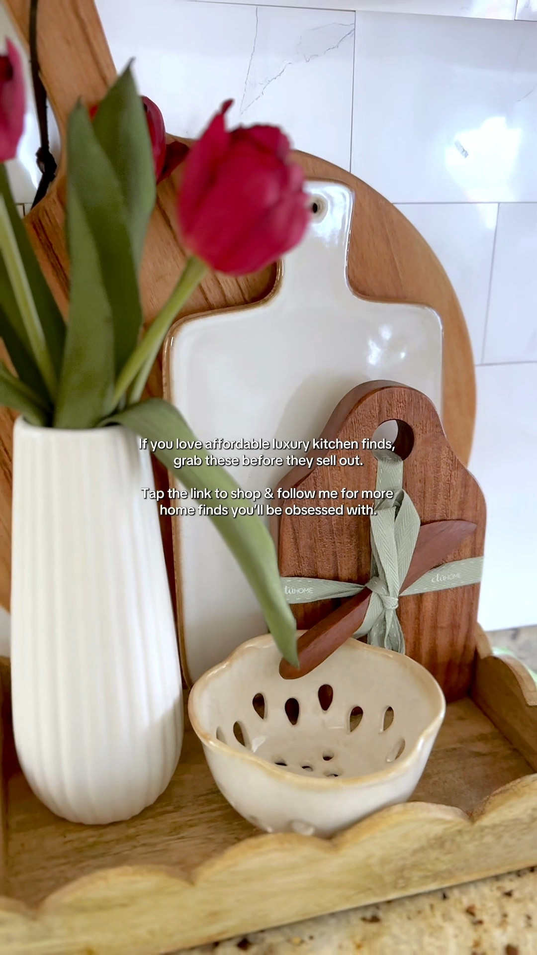 Unboxing two kitchen pieces that instantly make hosting feel elevated. 

The scalloped appetizer board duo is the perfect mix of modern style and timeless charm, and the mini appetizer board has the most beautiful architectural detail. These are the kind of pieces that make charcuterie nights, brunch spreads, and everyday moments look effortlessly styled.

If you love affordable luxury home finds, these are a must. Tap the link to shop before they sell out and follow me for more home decor and kitchen finds you’ll be obsessed with. @etuhome 

#ad #homefinds #kitchendecor #hostinginspo #affordableluxury #homedecorfinds 

#LTKHome #LTKfoodie #LTKSeasonal