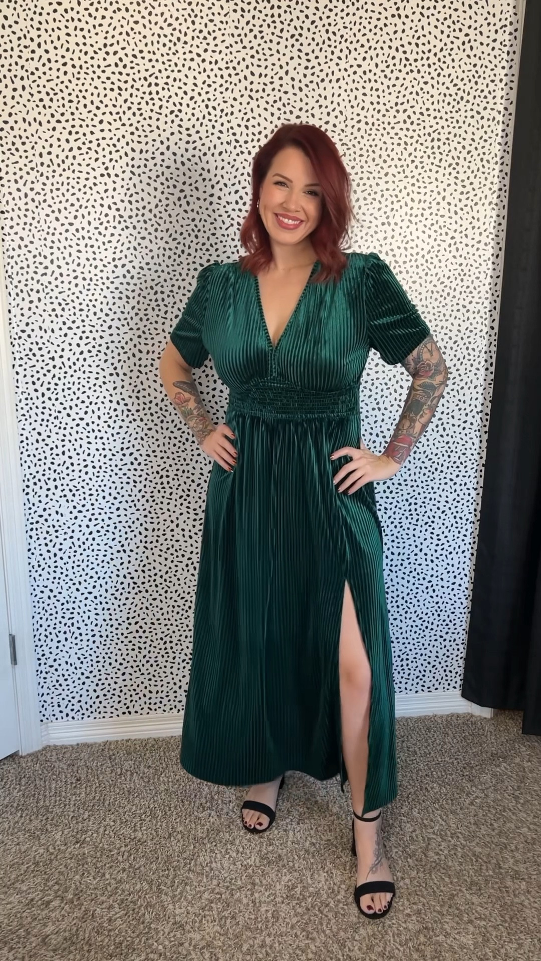 Holiday velvet dresses with sleeves for the holidays! ✨♥️
Maxi dresses/bodycon
I am wearing a large in all three dresses (true to size). 


#LTKHoliday #LTKSeasonal #LTKMidsize