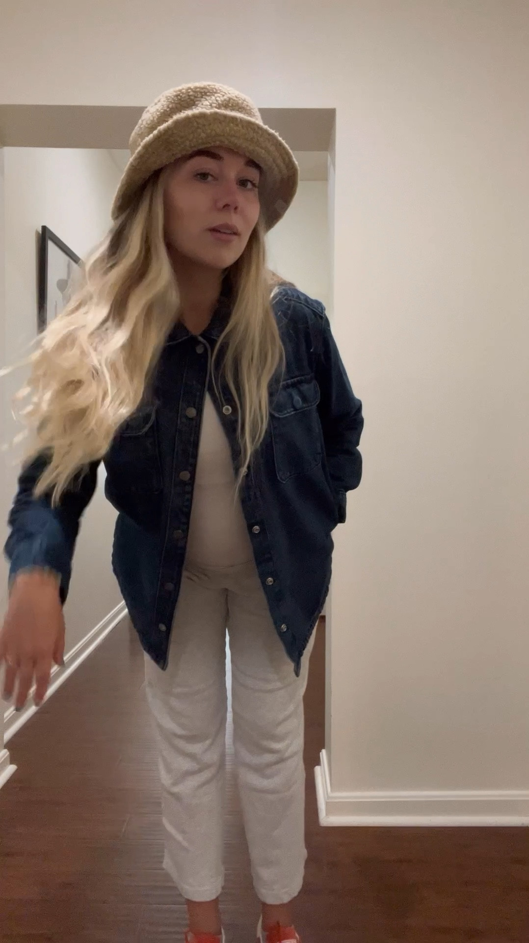 #OOTD officially 21 weeks preggo today, running some errands & enjoying this nice weather before it gets too hot for me and baby k! Loving these maternity sweatpants for all things lately. ♥️ 

XO, Emma P 



#LTKbaby #LTKbump #LTKSeasonal