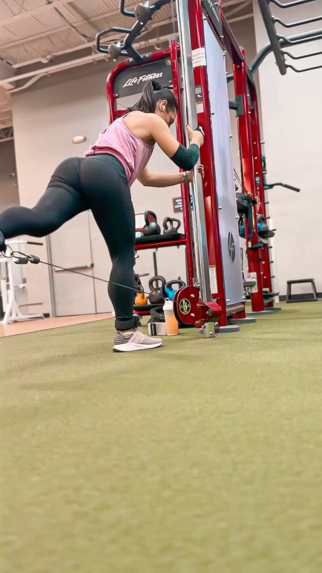 Fabletics girlie 

#LTKfitnessgoals #LTKActive #LTKOver40