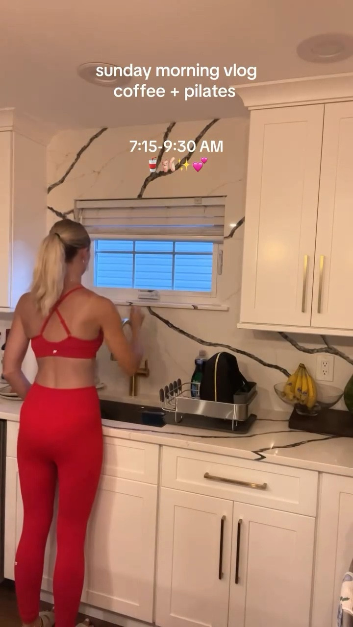 Had the best workout class ever with @tatianalampa today at @dynamicstudiolb 🔥🔥🔥

#morningvlog #workout #pilates #momsofinstagram #longisland #hamptons #longislandny #vlog #dayinthelife #mom