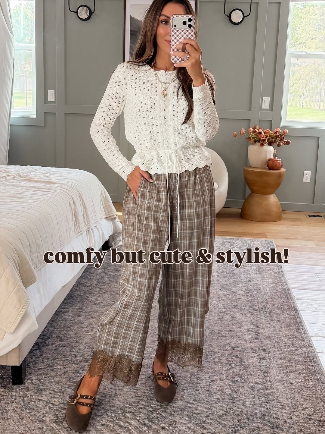 The viral pants now in PLAID! Perfect for the holidays!