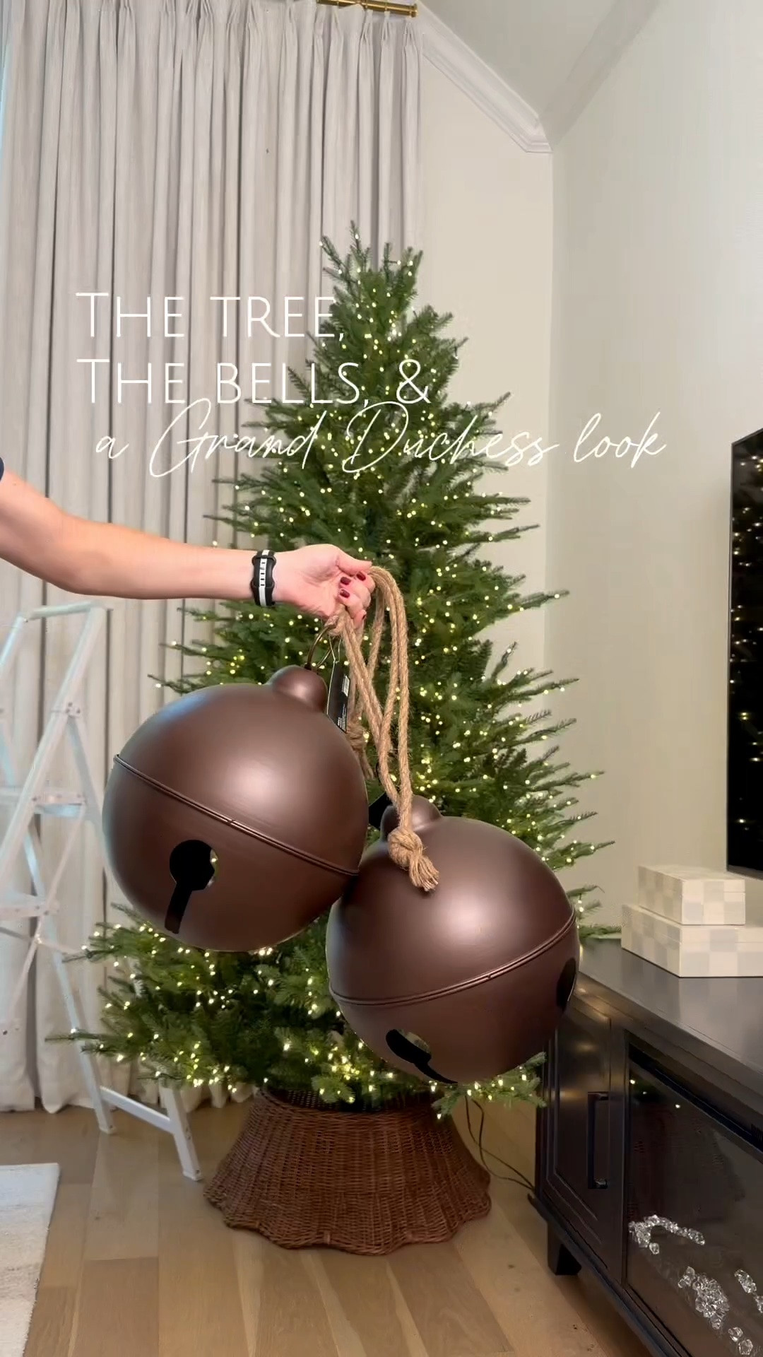The Grand Duchess never disappoints!🌲

A little richer, a little moodier, and more elevated with the warm brown oversized bells. 

Save  this one for the season ✨

Comment TREE and I’ll send links 

➡️This tree collar was a fast sellout last year and drops tonight at 2am CDT

Christmas decor
Christmas tree
Grand Duchess
Studio McGee

#LTKSeasonal #LTKHome