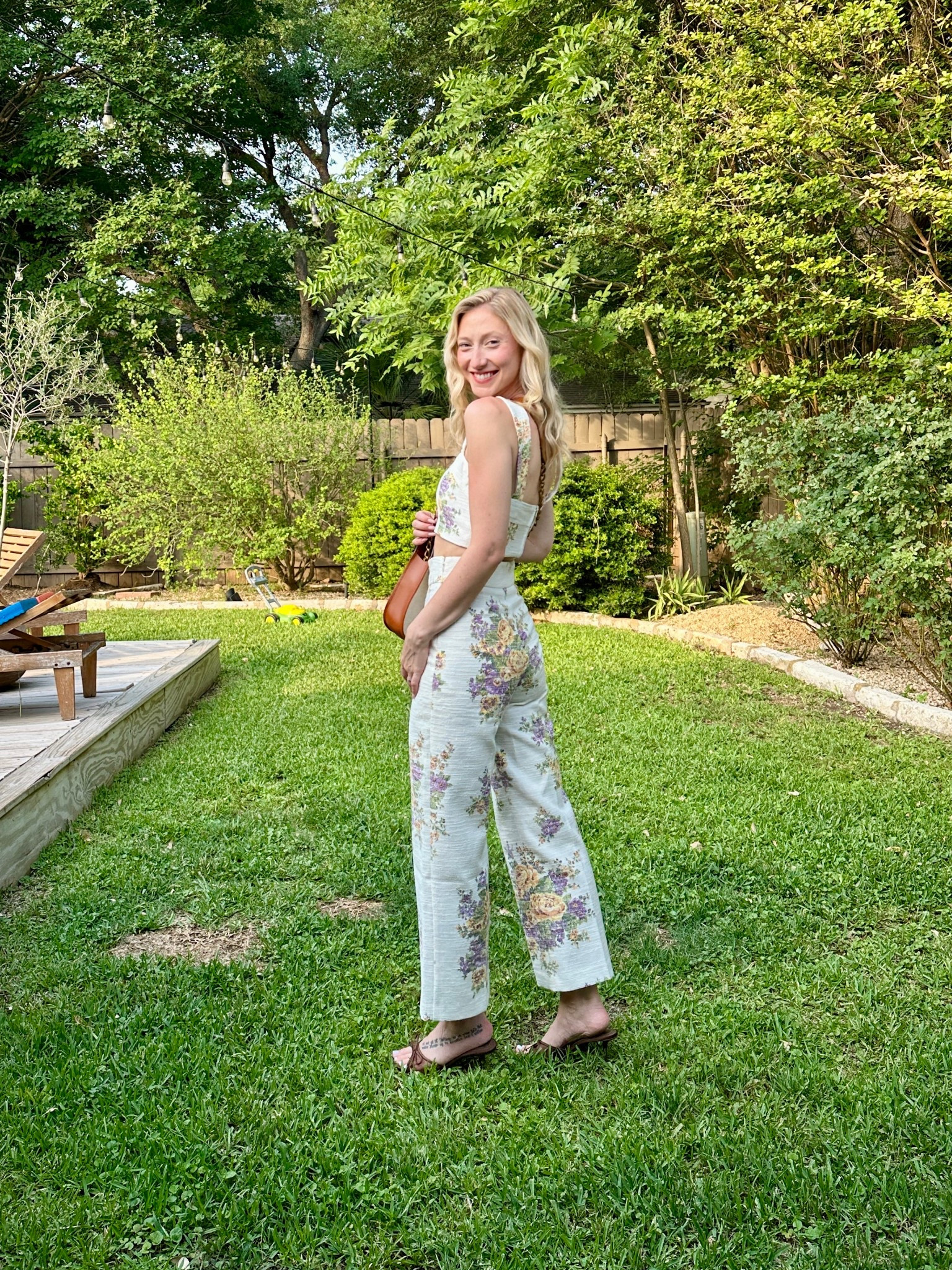 THE CUTEST floral trouser and tank set from Sézane…gonna be on repeat all Spring and Summer 🌼 

#LTKSeasonal #LTKGiftGuide #LTKStyleTip