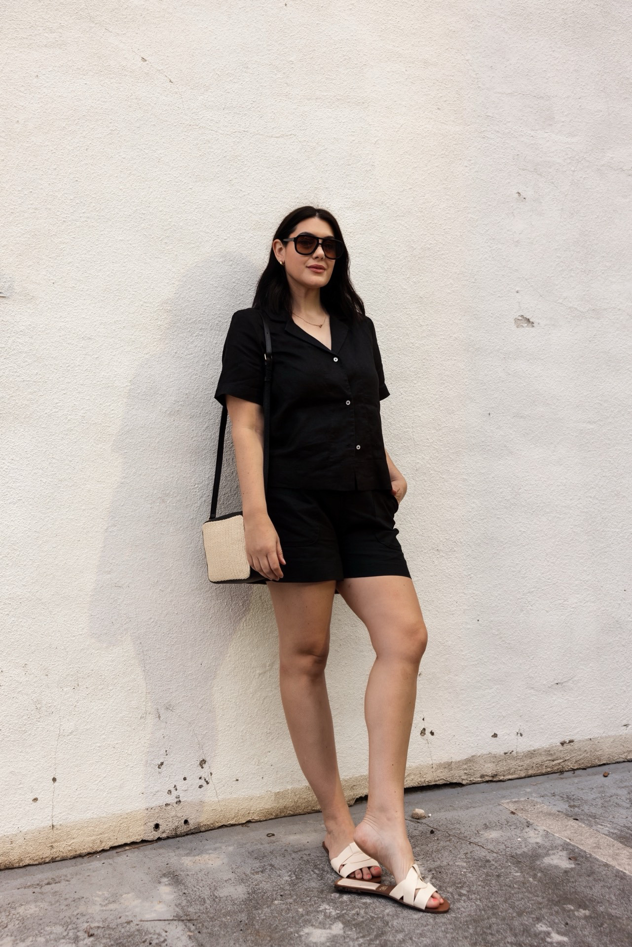 I love finding pieces that can work as a set or with other basics in my closet. This linen set from @onequince is going to get so much love this summer because each piece works well together and on their own. (I’ve shared more ways to wear this set in my LTK!) Both pieces are 100% linen and under $100! Comment SET and I’ll DM you a link directly! #quincepartner @quince
 

 