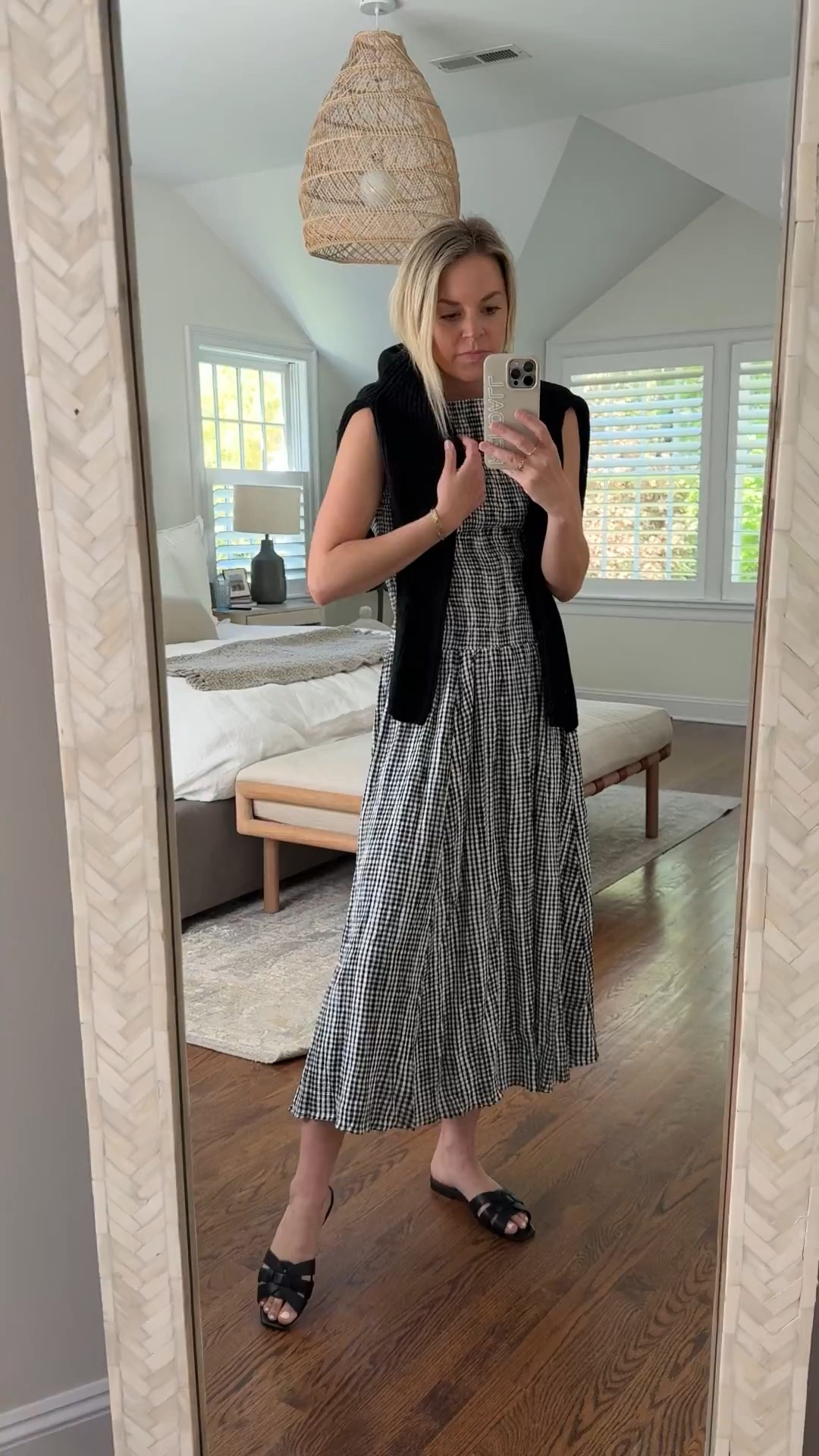 Dress on sale will be perfect for transitioning into fall. I’m 5’5 wearing an XS/2

#LTKSaleAlert