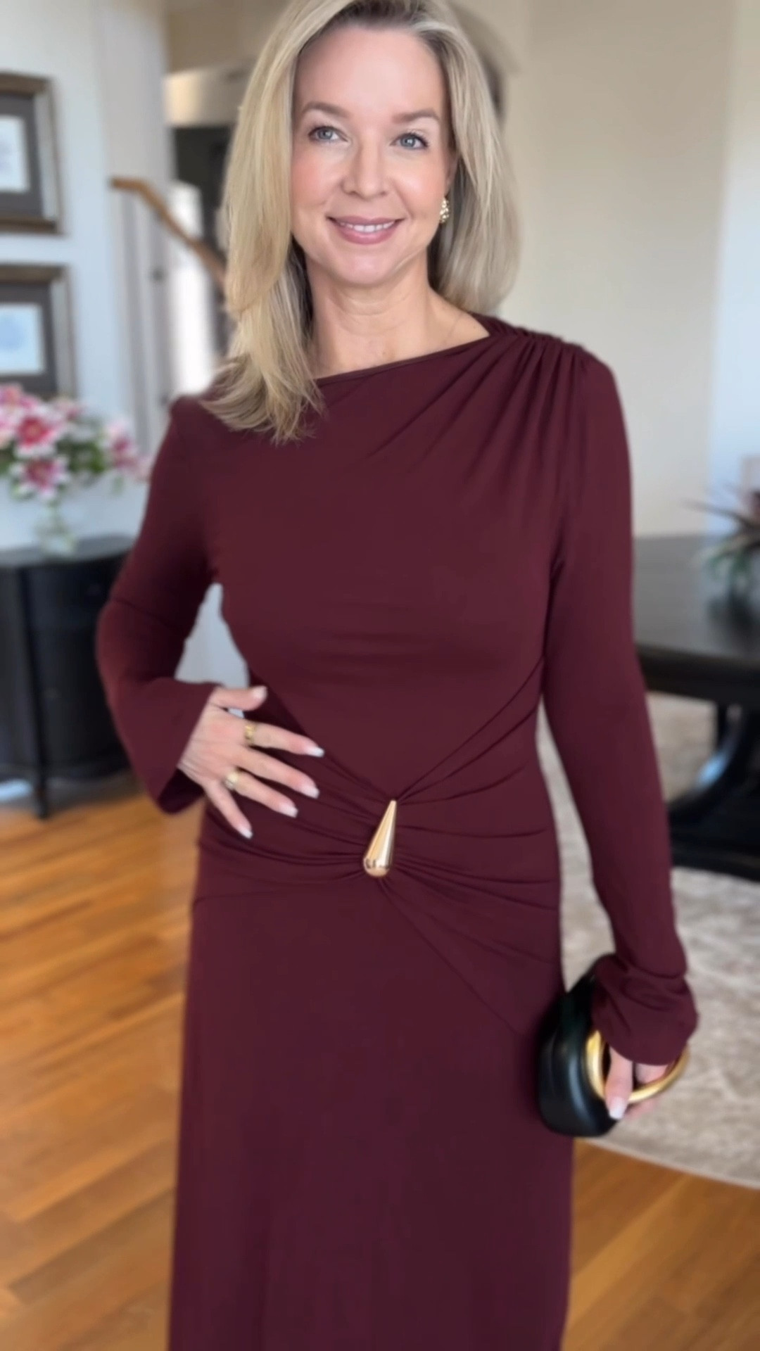 Full length long sleeve burgundy dress
This floor length dress is fitted and has amazing stretch. It’s sort of a jersey knit feel to it.
It has ruching along the tummy to hide any imperfections! 
This would make a great Christmas dress! 

#LTKHoliday #LTKFindsUnder100 #LTKStyleTip
