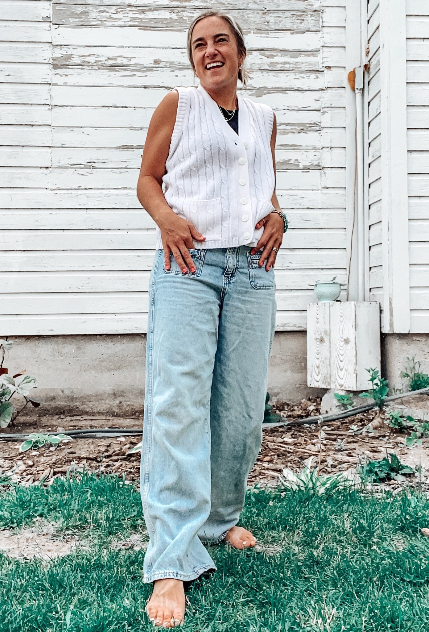 Sweater vest 
Oversized jeans 
Jeans 
Casual outfit 
Church outfit 
Sweater vest outfit 

#LTKStyleTip