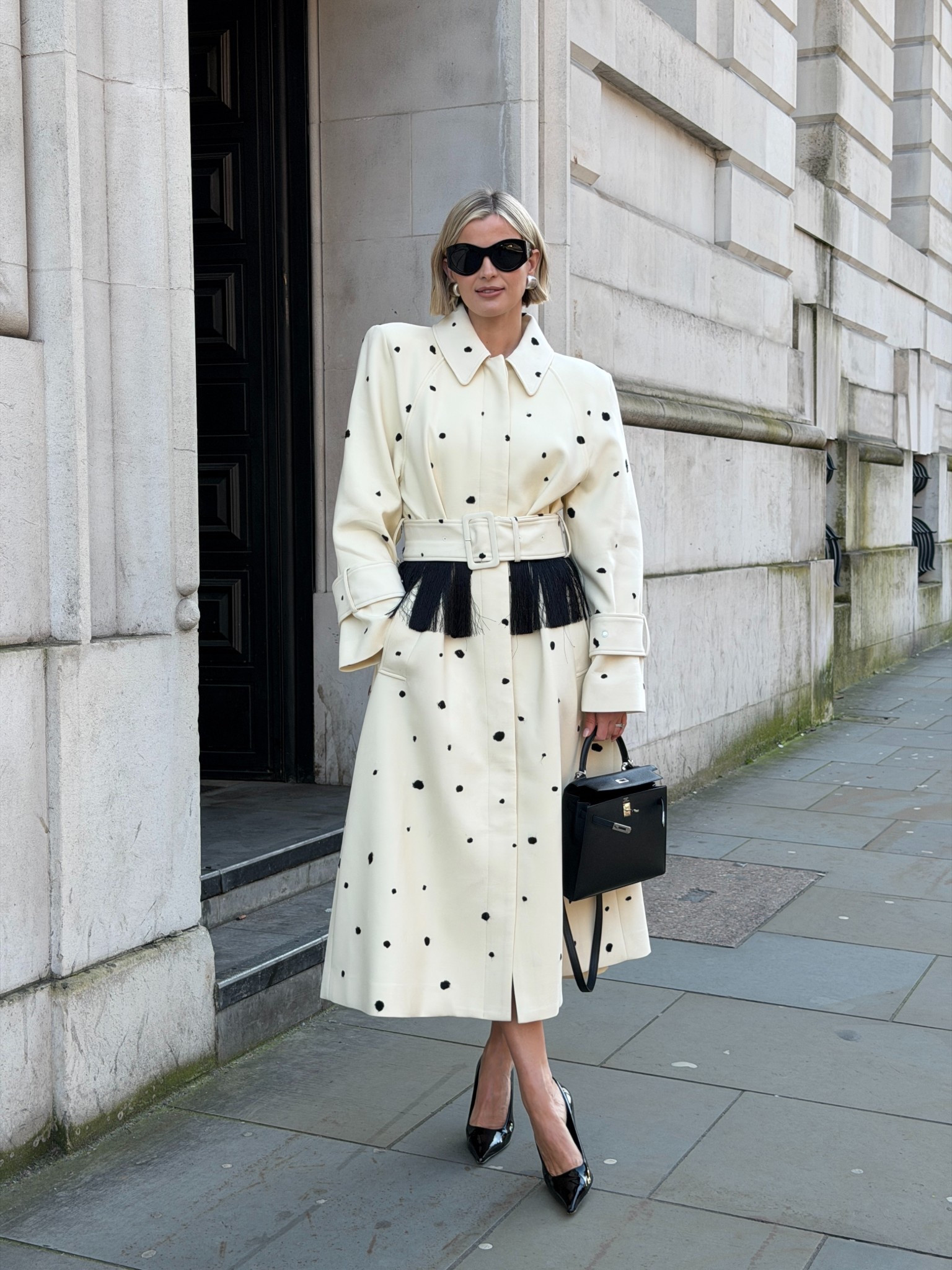 Prettiest sori by coat! 

Size 10 
Shoes true to size 

#LTKootd #LTKWorkwear #LTKSeasonal