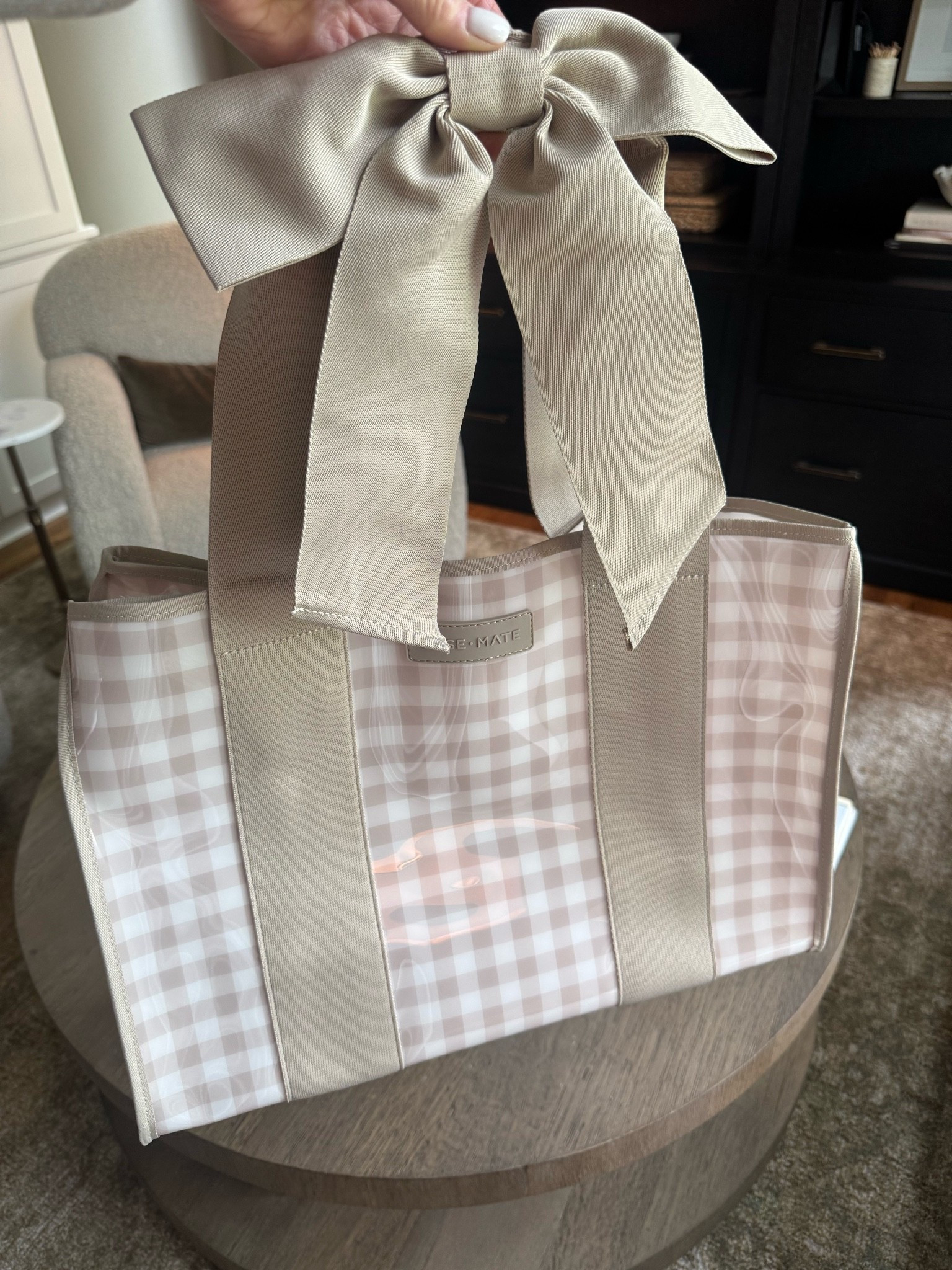 The CUTEST summer tote, beach bag & travel bag. It’s water proof so perfect for the pool or beach. Multiple colors and patterns.

#LTKSaleAlert #LTKSeasonal #LTKSwim