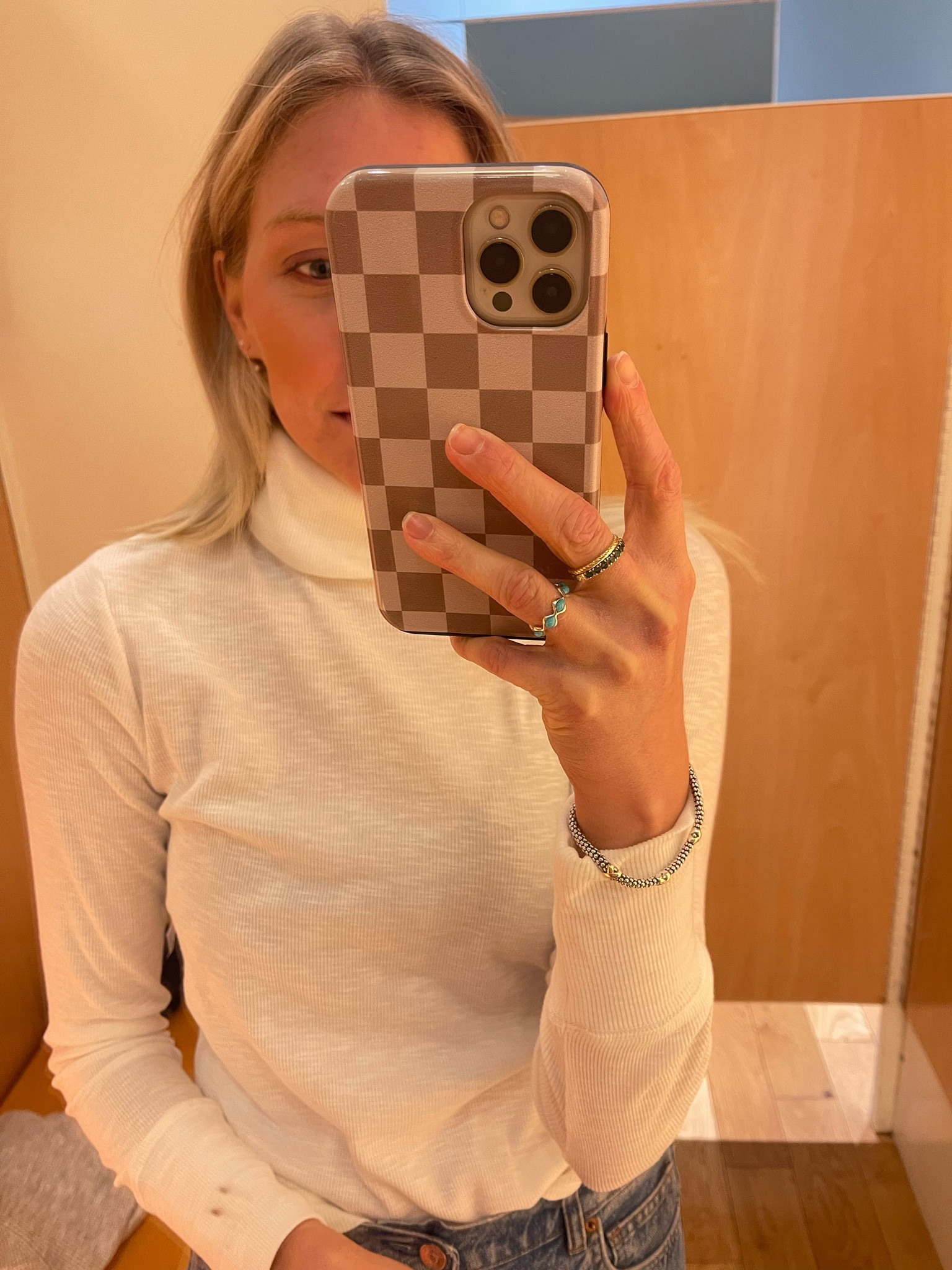 Great casual turtleneck! In a small.