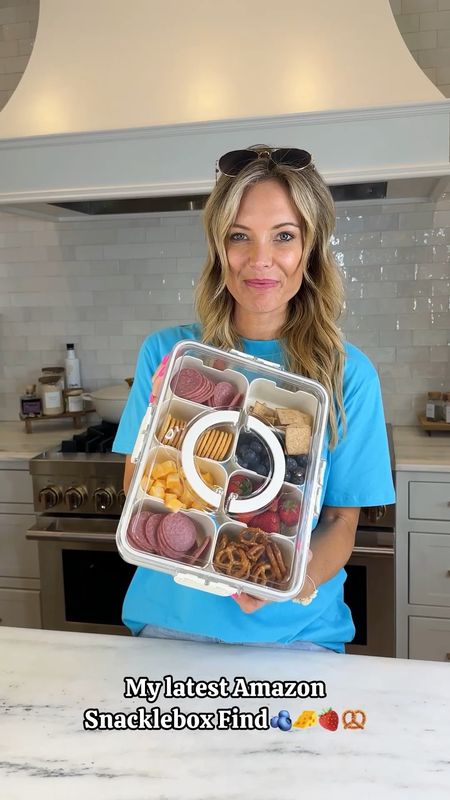 If you know me you know I love a snacklebox! This is my most recent Amazon find and I cannot wait to bring it with me to the beach 🙌
#snacklebox #snackhack #amazon #amazonmusthave