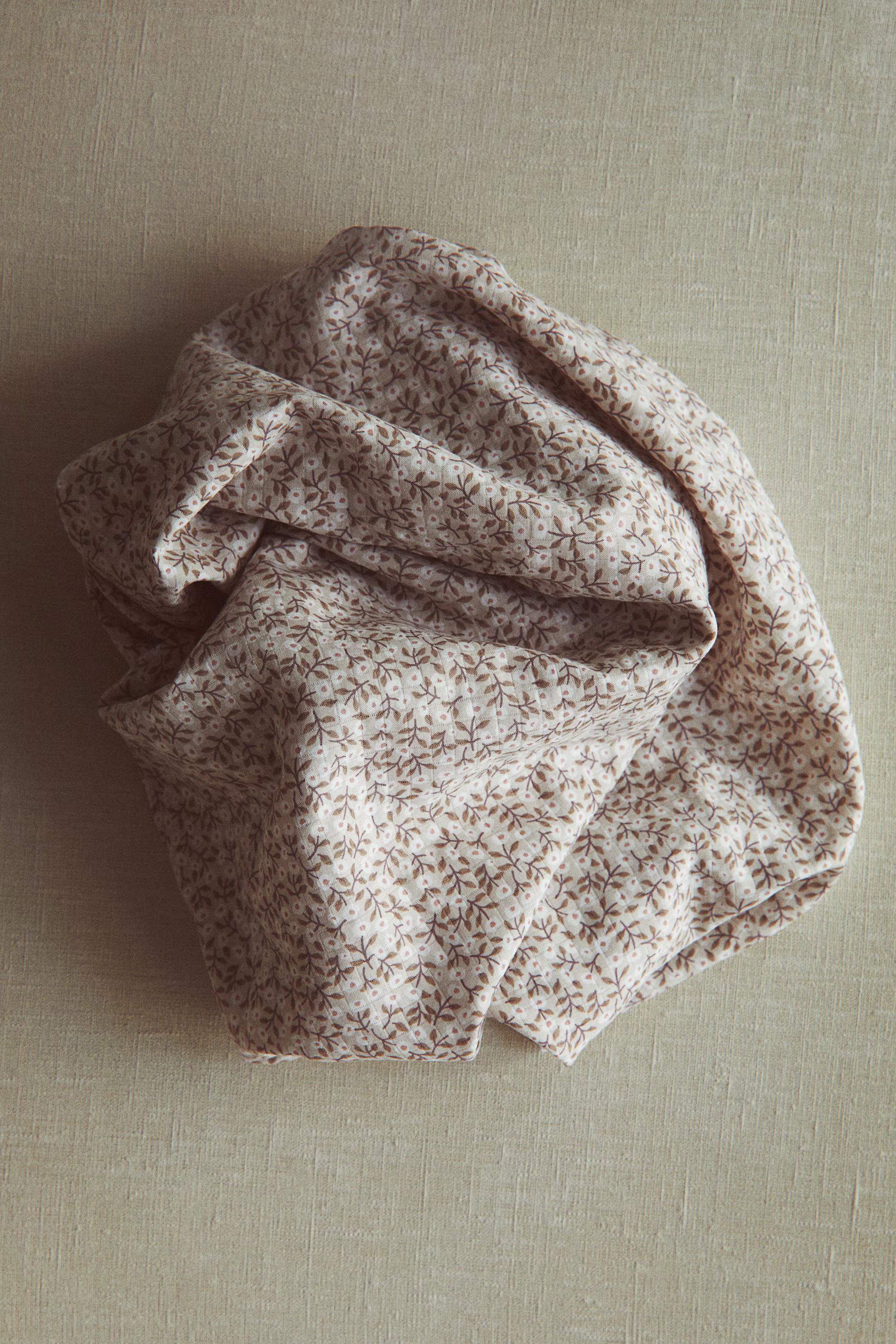 Cotton Muslin Comfort Blanket | H&M (US + CA)