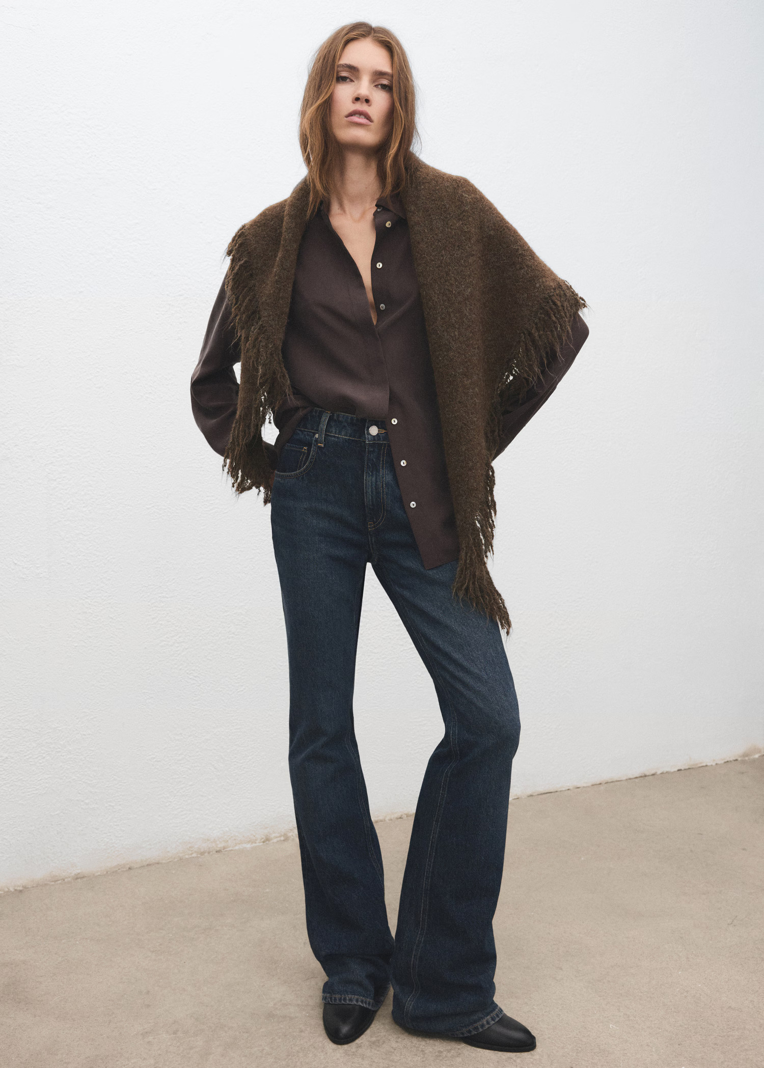 Shawl with fringed edges | Mango (US/MX/AU)