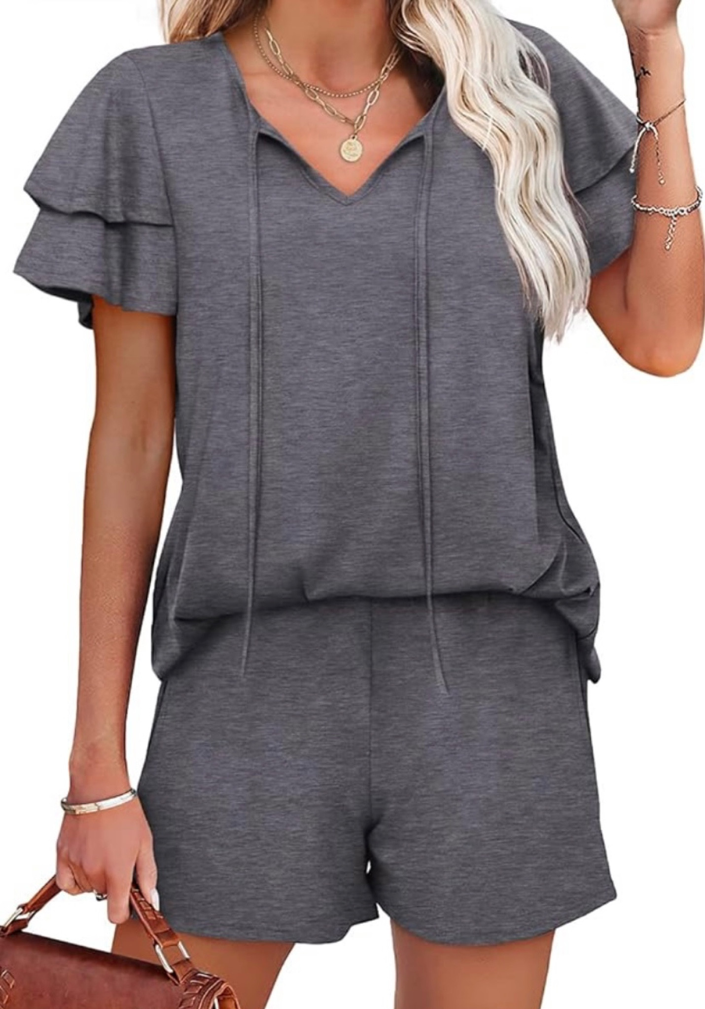 The cutest two piece set on Amazon perfect for summer!! Travel outfit idea!! Two piece lounge set on Amazon!! 