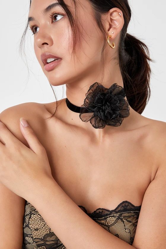 Dramatic Radiance Black Velvet Flower Choker Necklace | Lulus
