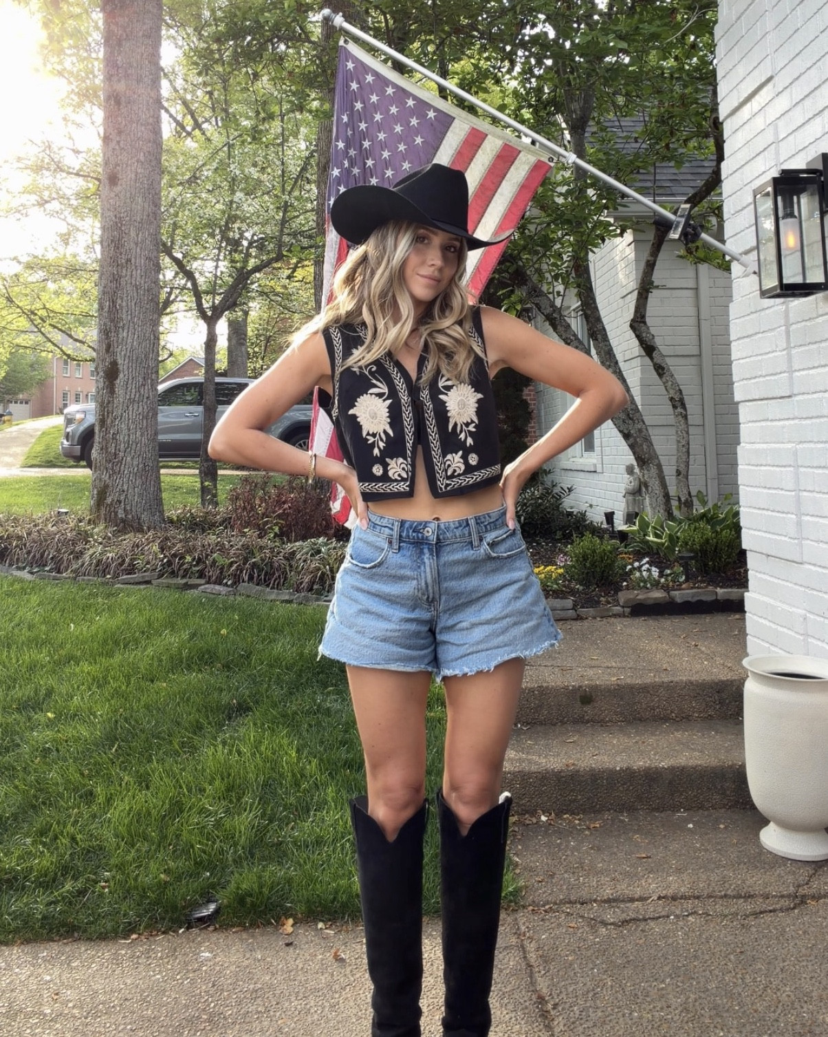 top is Amazon and bottoms are Abercrombie (buy one get one 50% right now)🤍

#LTKmomlife #LTKFestival #LTKSaleAlert