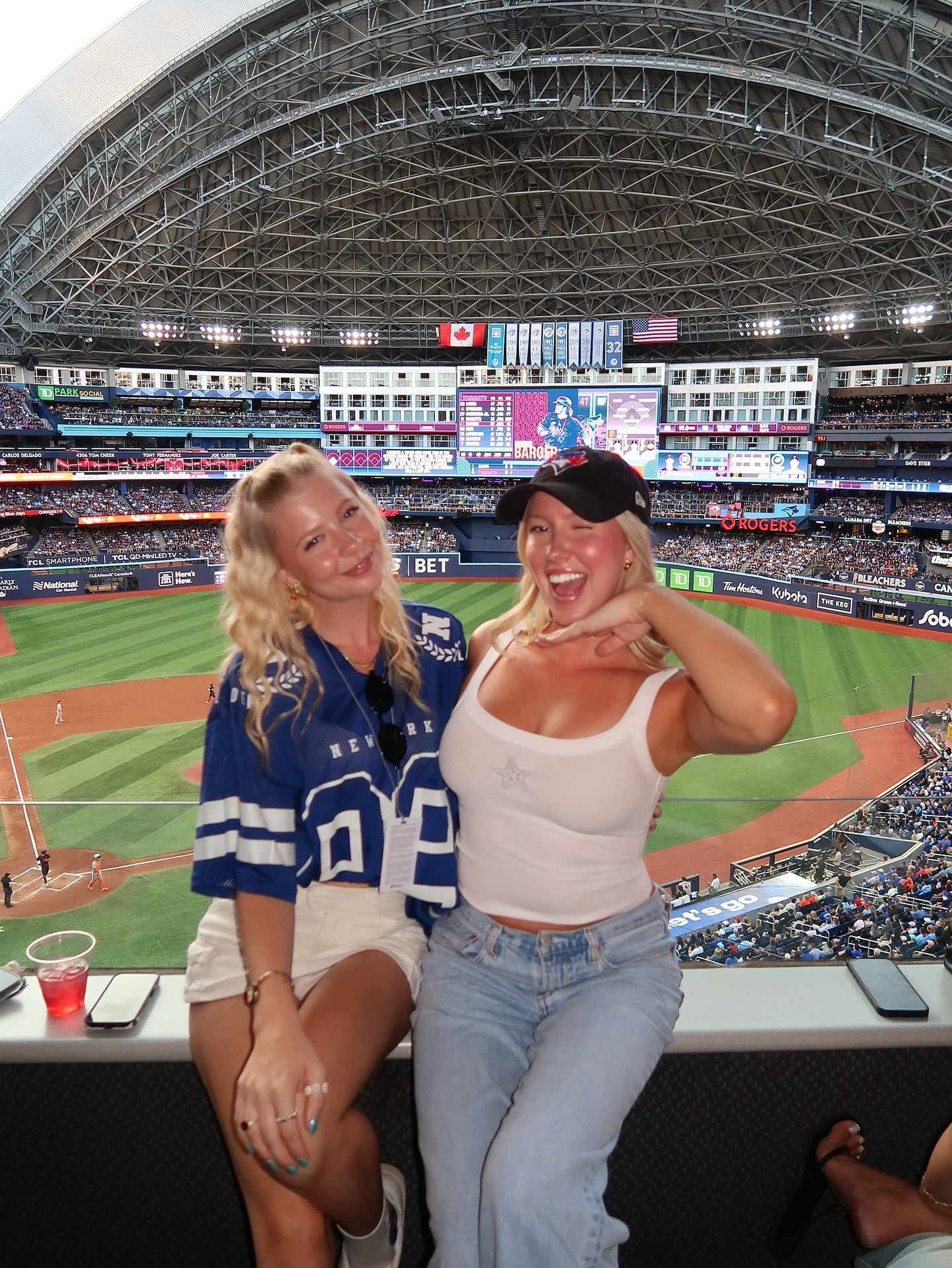 Went on a date with @urbanplanet and @bluejays 😏✨⚾️