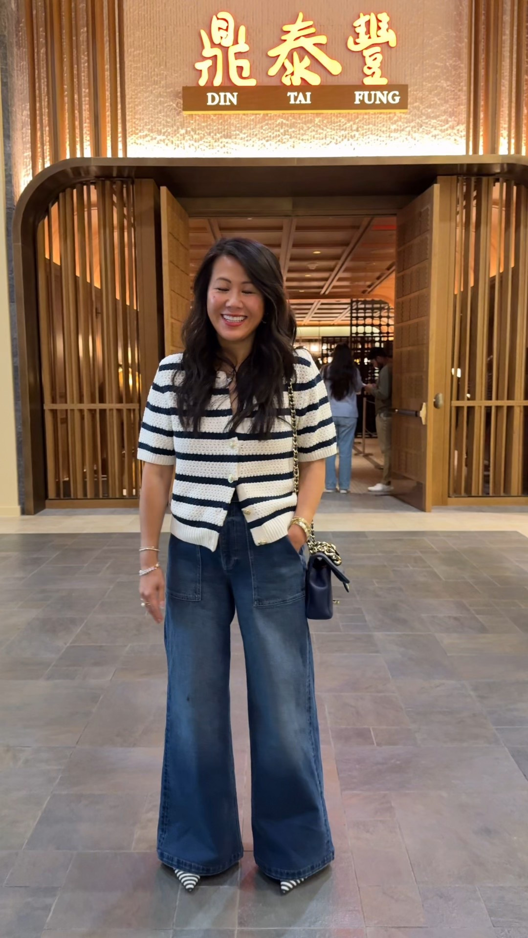 Fall transition outfit 
Short sleeve cardigan 
Wide leg jeans 
Petite style 

#LTKStyleTip #LTKPetite #LTKOver40