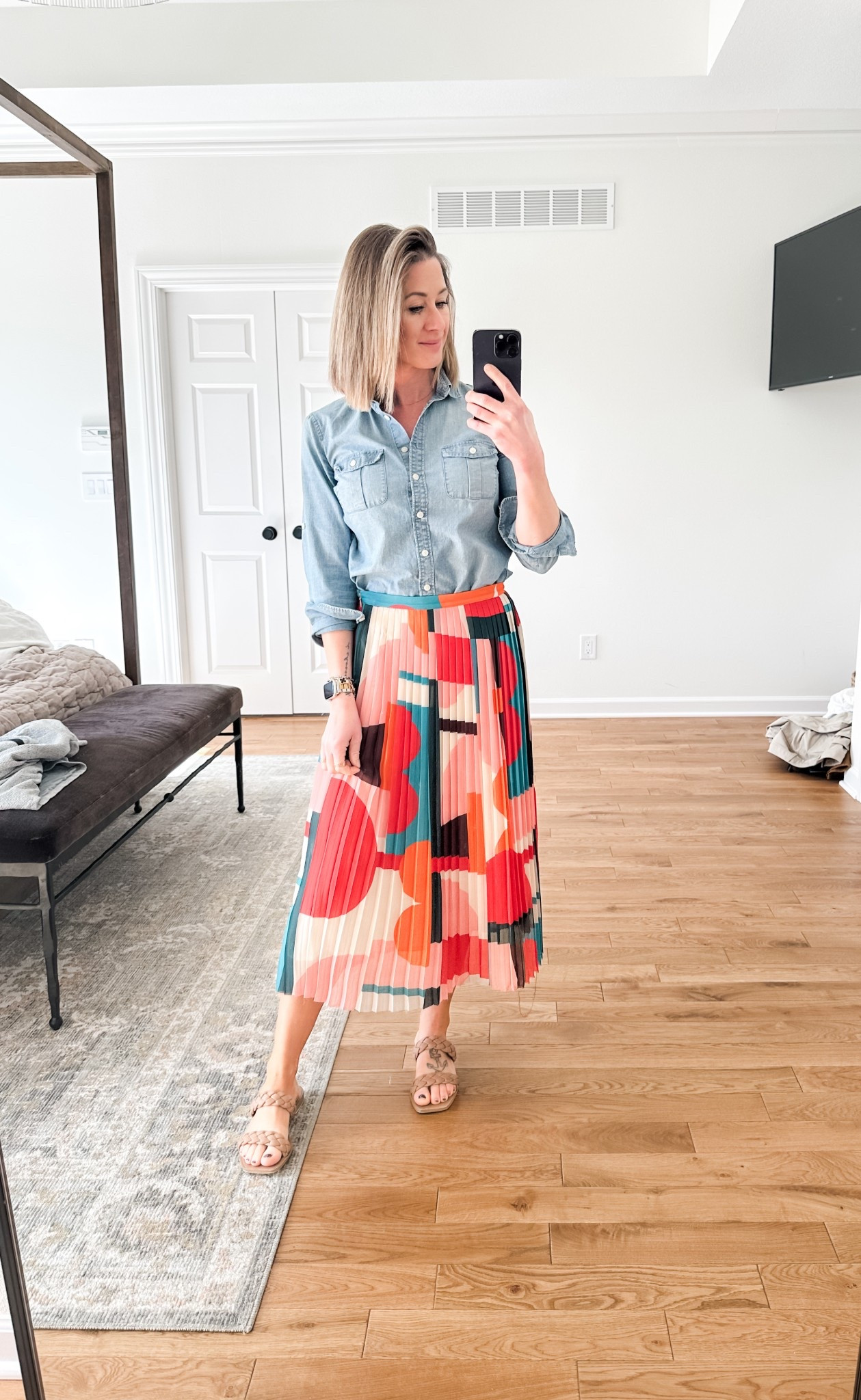 Every time I wear this skirt I get compliments- 100% of the time!! This skirt is old but I linked some similar colorful and simple pleated ones. I feel you, spring!! 