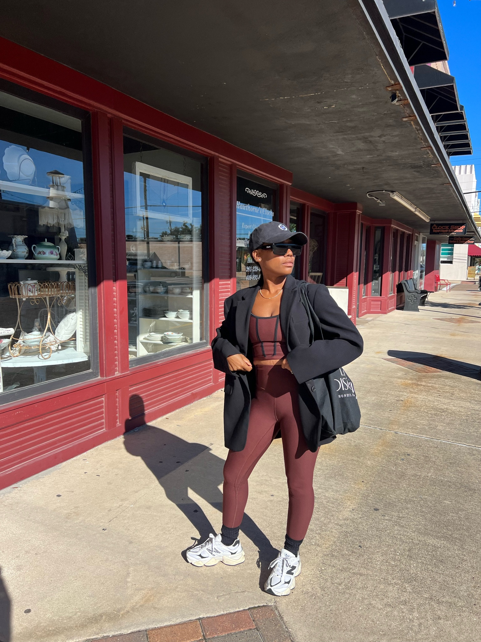 Leggings and matching sports bra, oversized blazer, new balance sneakers, tote bag 

#LTKfitness #LTKshoecrush #LTKstyletip