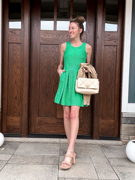 Last minute Easter dress ideas 
Green dresses for spring 
Draper James style for women events and brunch this spring 