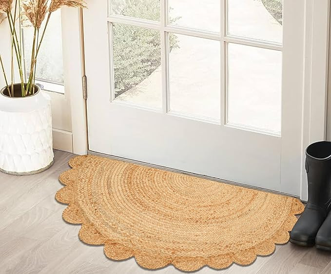 Savi Home Half Hand Woven Area Rug Braided Jute Scalloped Border, Decor Collection Classic Qualit... | Amazon (US)