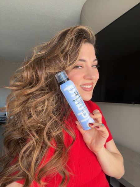 Obsessed with the new @bumbleandbumble Dryspun Texture Spray Light for medium to thick hair! Instant transformation right here! #BumbleandBumble #BumblePartner 

#LTKfindsunder50 #LTKbeauty #LTKMostLoved