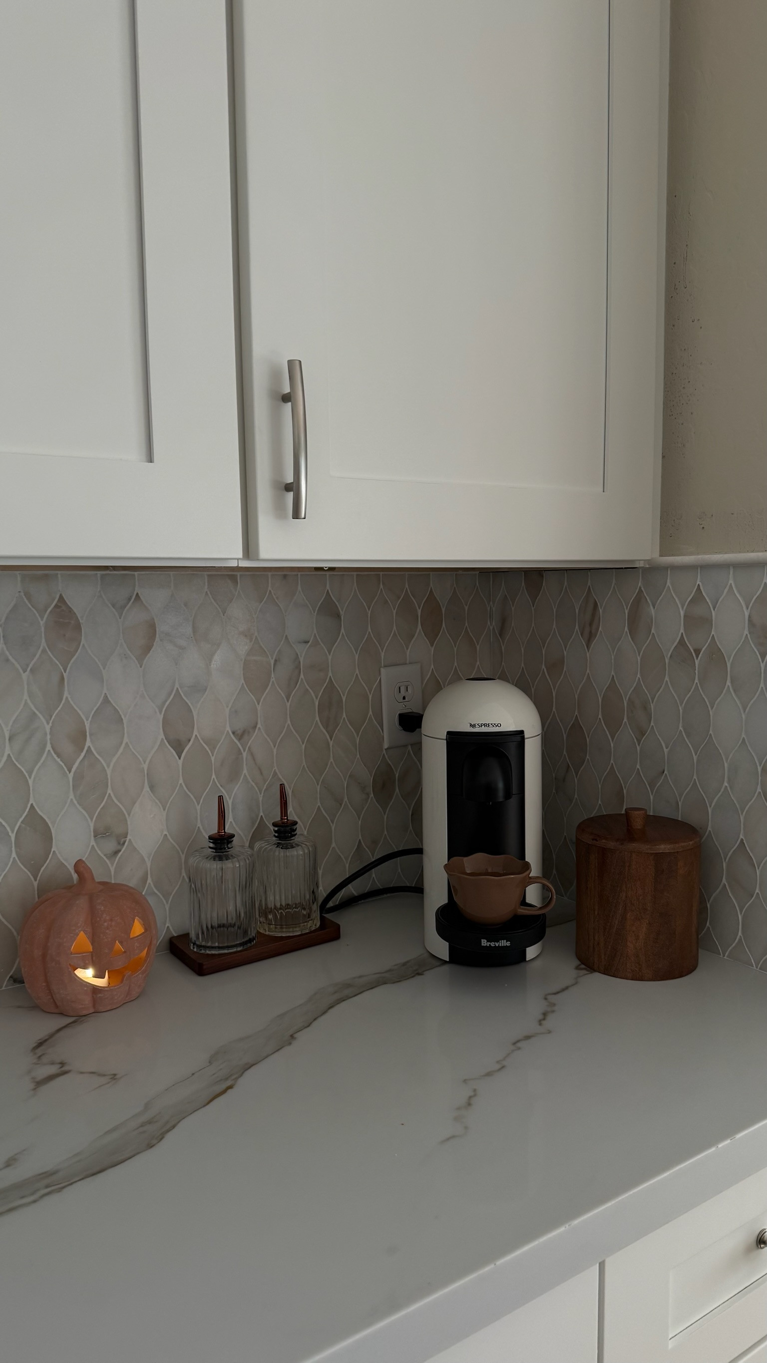 Loving my cozy coffee area in the kitchen ☕️


 

 #LTKdayinmylife #LTKmorningroutine #LTKHome