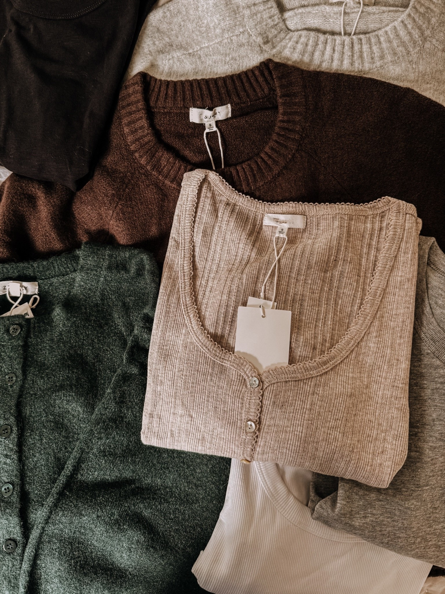 A little fall haul for mama too 🤩

#LTKgrwm #LTKootd #LTKmomlife