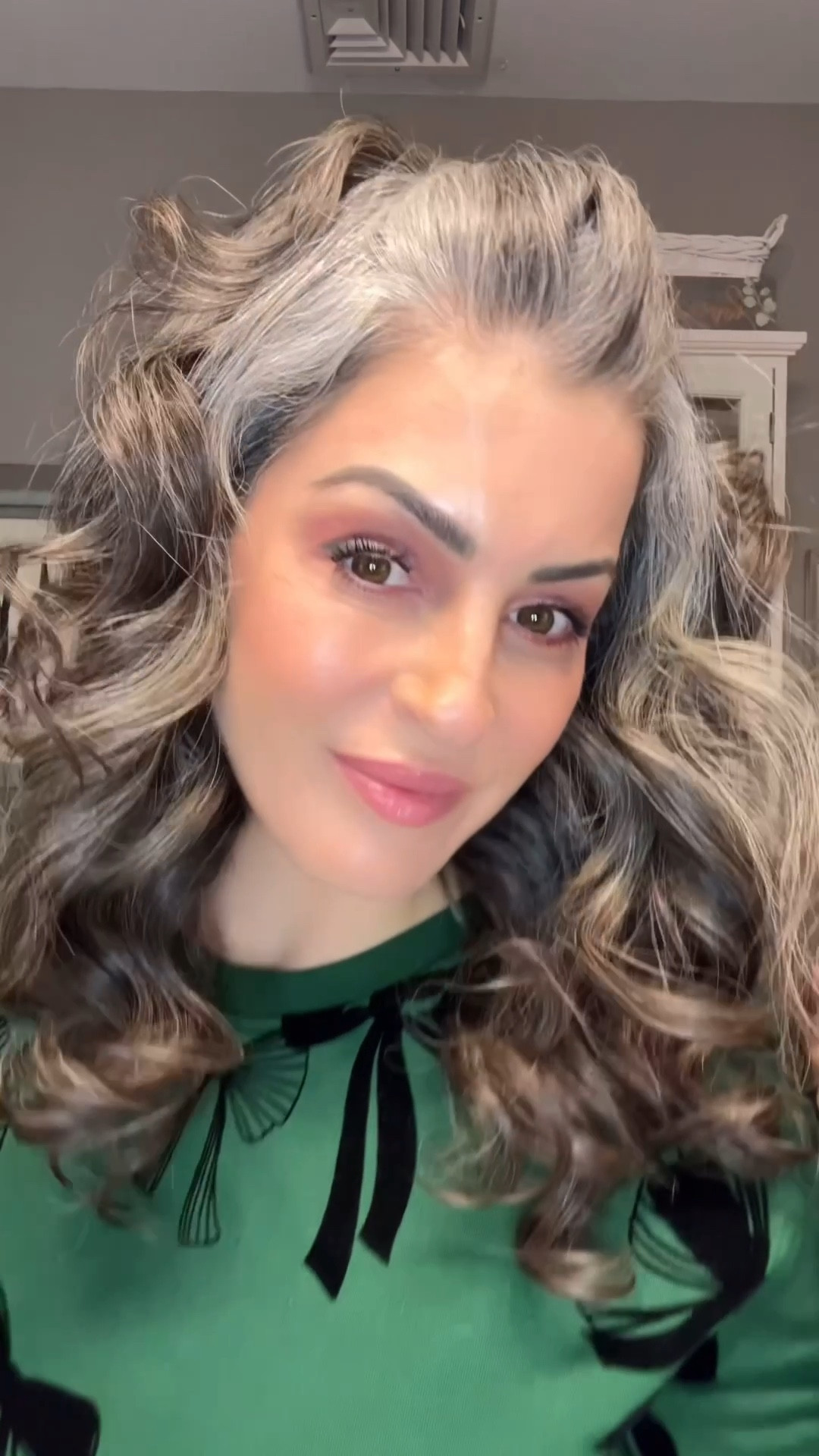 GRWM for Christmas!🎄

I just LOVE dressing up, doing my makeup, it's cathartic, self care. And when a theme is involved it makes it even more fun!🎅🏻✨

Products Used:
Sweater & Earrings- TJ Maxx
Skin Prep- POV Beauty
Makeup: Elf, Fiera, Armani, Milani, L'Oréal, Morphe, Revant Cosmetics, Canmake, Prime Prometics, Onsize

Products not on LTK, comment for Links 🔗

#LTKHoliday #LTKOver40 #LTKgrwm