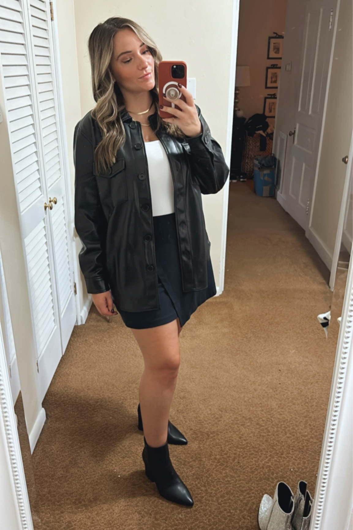 Wearing a medium in everything 

#LTKmidsize #LTKfindsunder50 #LTKsalealert
