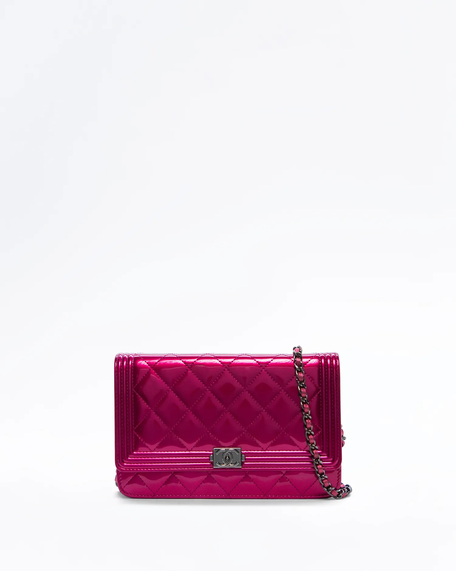 Metallic Quilted Boy Wallet on a Chain | Vivrelle