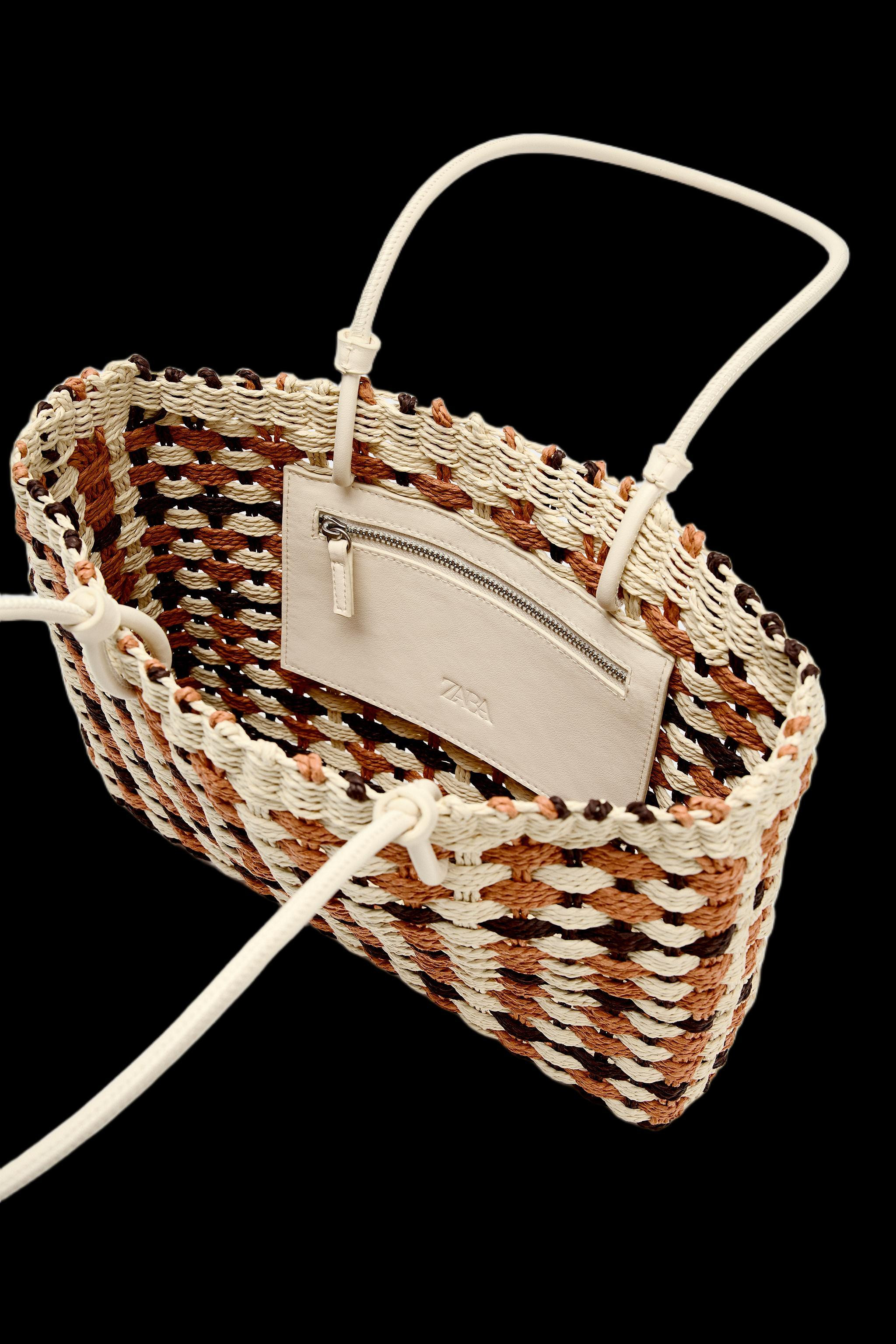 DescriptionContentsMeasurementsMini shopper bag. Woven-effect exterior in a combination of colors... | Zara US