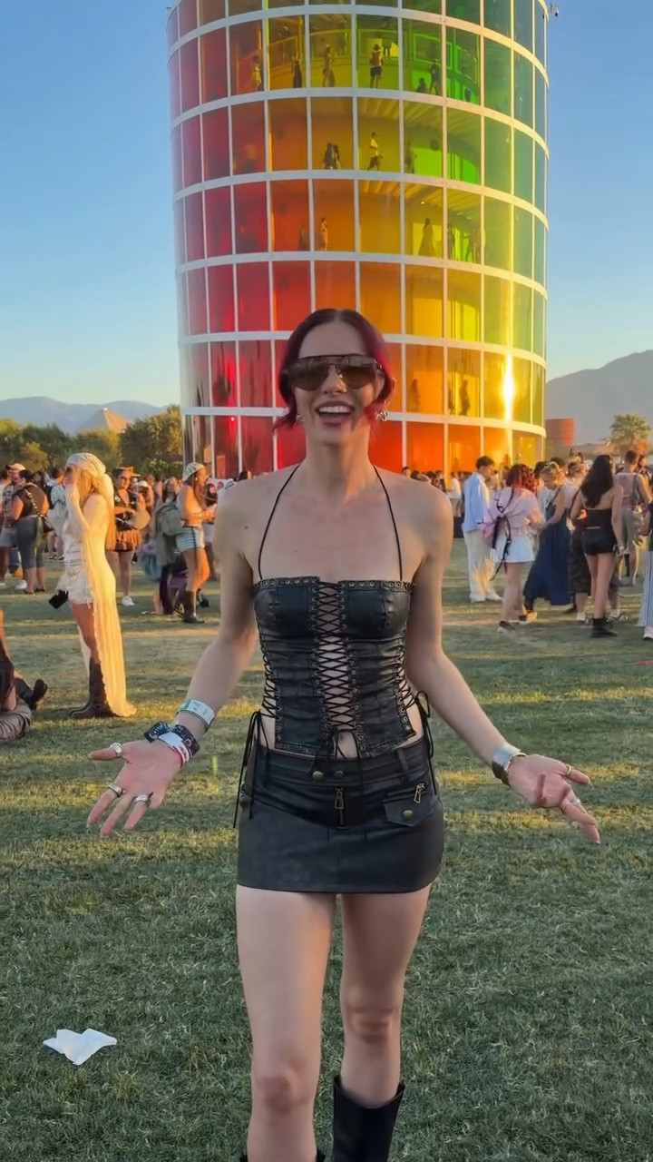 coachella fits 🙂‍↕️🌴🎡🌈 vid ib @shawtysin_ #coachella2026 #festivaloutfits #festivalinspo #coachellaoutfit
