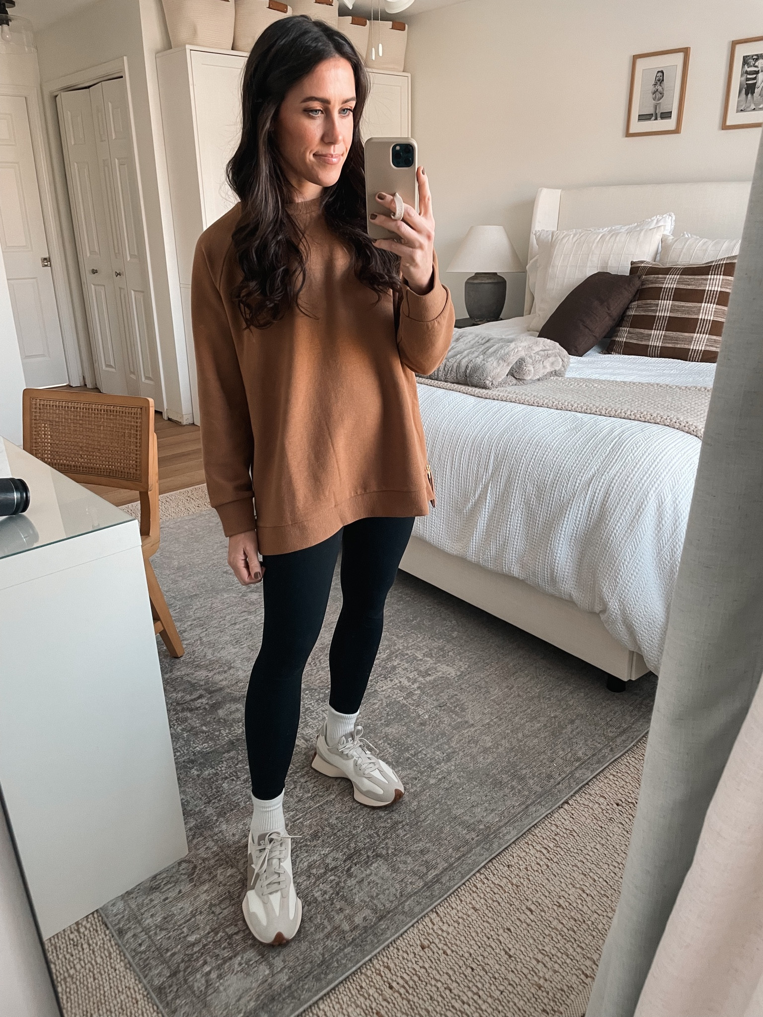 11.7.23
Amazon sweatshirt
Amazon Leggings 

#LTKstyletip #LTKfindsunder100 #LTKSeasonal