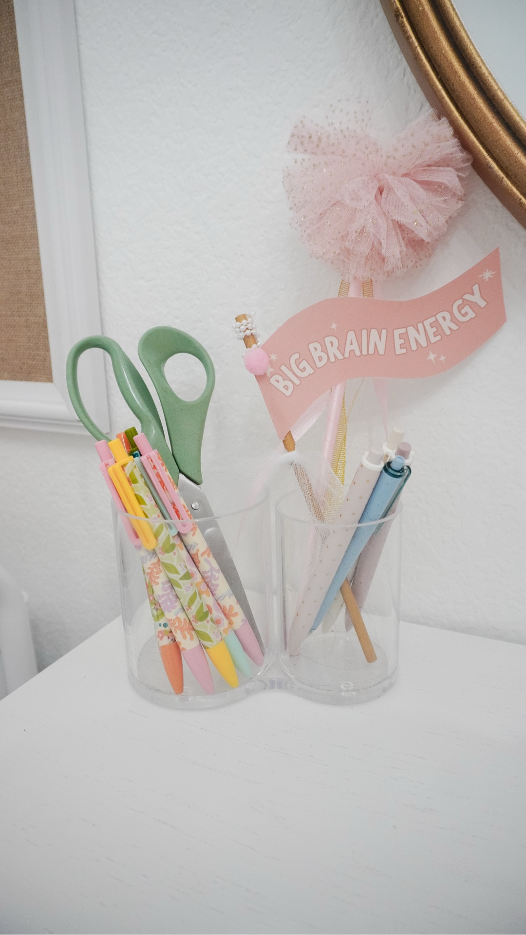 POV: You’re getting ready for school with a UBrands desk makeover 🎀📓

#LTKKids #LTKHome #LTKSeasonal