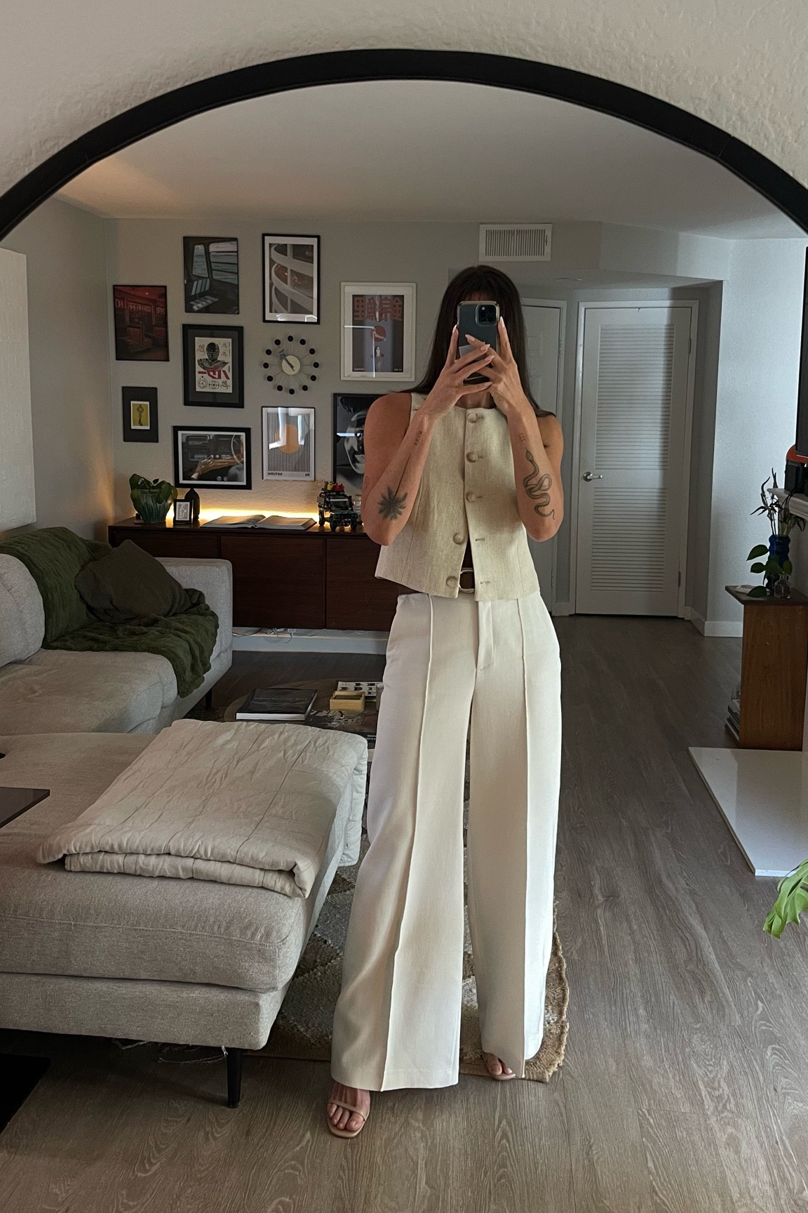 Top & pants are Zara but linked similar ! 