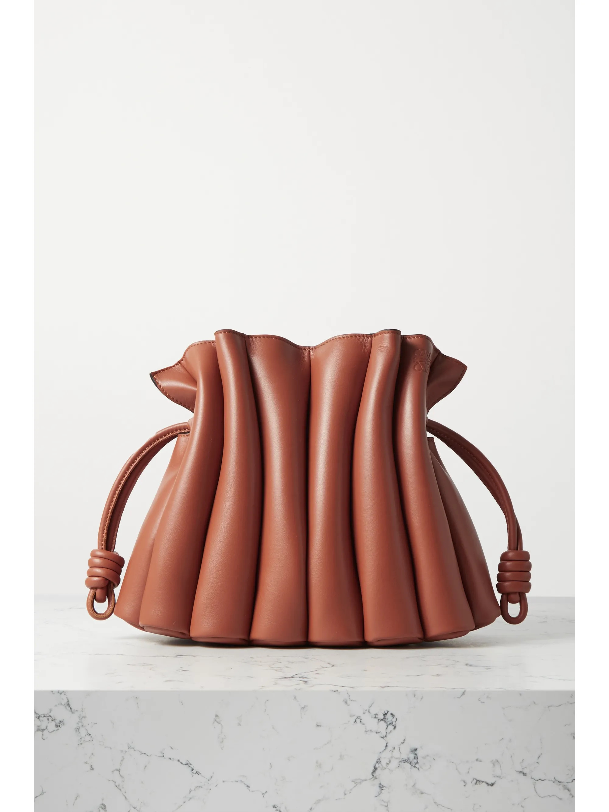 Flamenco Ondas Clutch aus Leder mit Falten | NET-A-PORTER (UK & EU)